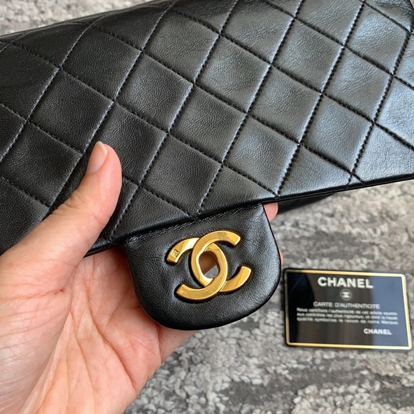 ✨ SOLD ✨ Chanel medium classic flap - Picture 11 of 16